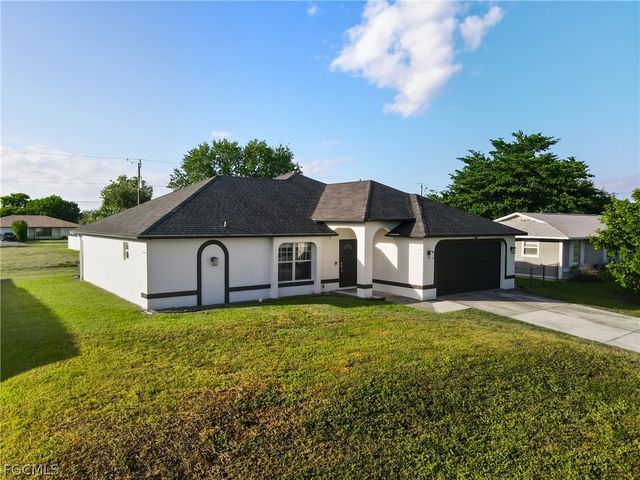 1204 NE 10th TER, Cape Coral, FL 33909