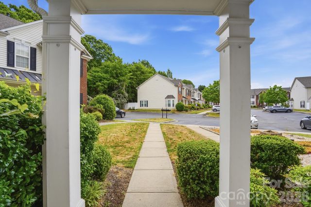 10851 Garden Oaks Lane, Charlotte, NC 28273