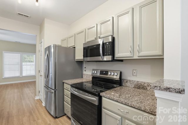 10851 Garden Oaks Lane, Charlotte, NC 28273