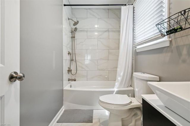 250 N 4th ST # 1, Hampton, VA 23664