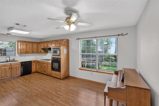 5103 El Rancho Court, Arlington, TX 76017