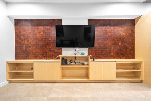 6706 N 11th Lane, Mcallen, TX 78504