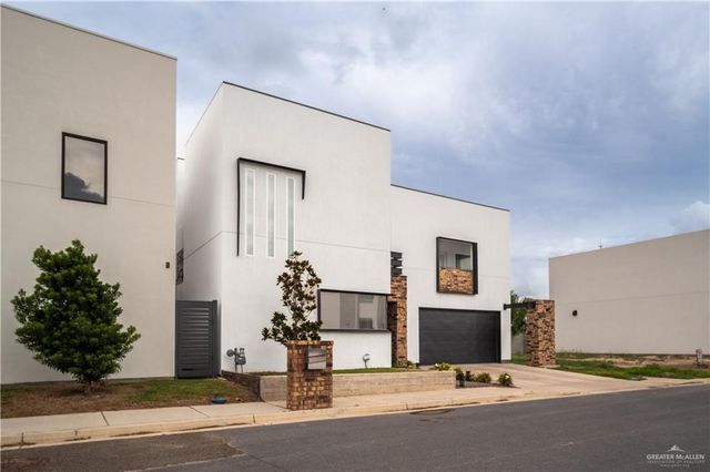 6706 N 11th Lane, Mcallen, TX 78504