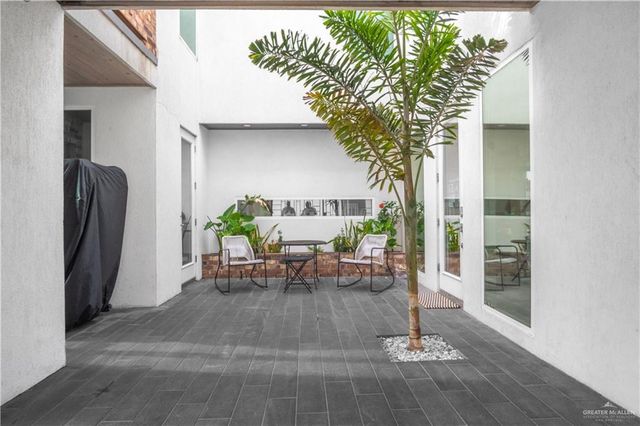 6706 N 11th Lane, Mcallen, TX 78504