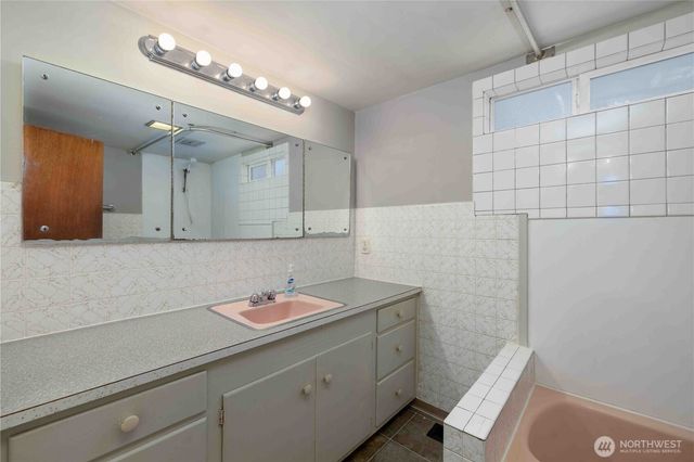 1510 E Sunset Drive, Bellingham, WA 98226