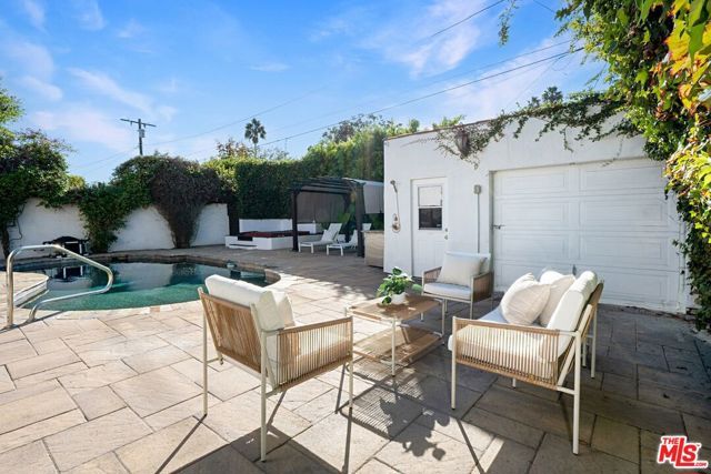 1173 S Point View Street, Los Angeles, CA 90035