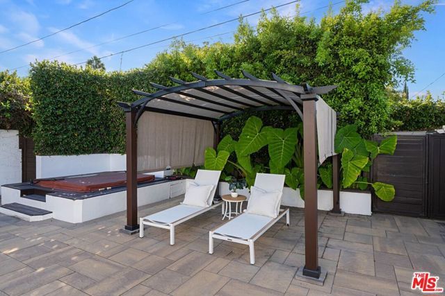 1173 S Point View Street, Los Angeles, CA 90035