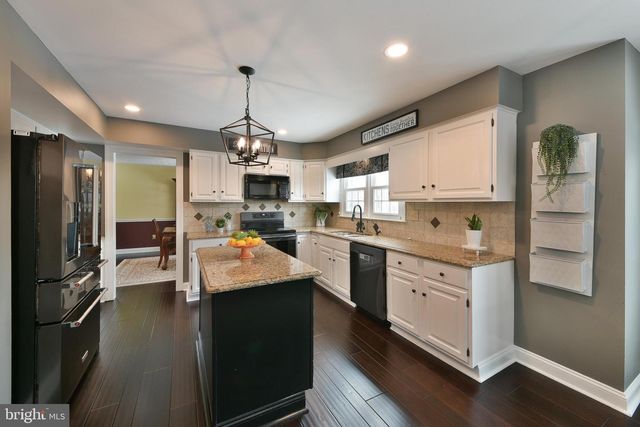 443 KNOLLBROOK DR, Langhorne, PA 19047