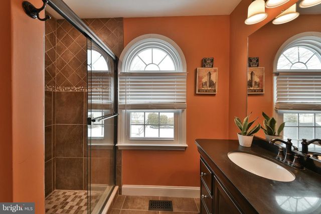 443 KNOLLBROOK DR, Langhorne, PA 19047