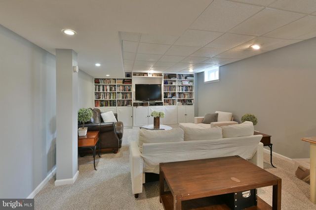 443 KNOLLBROOK DR, Langhorne, PA 19047