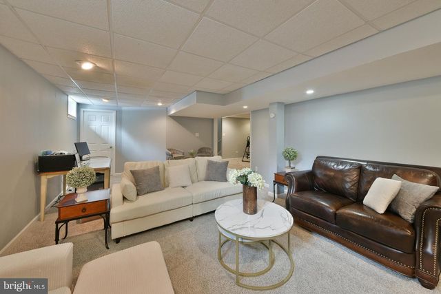 443 KNOLLBROOK DR, Langhorne, PA 19047