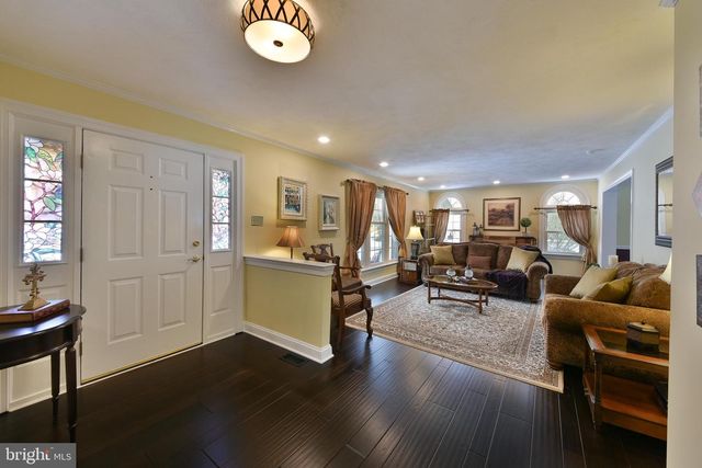 443 KNOLLBROOK DR, Langhorne, PA 19047