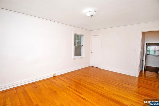 16 Wolcott Road, Dumont, NJ 07628