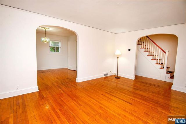 16 Wolcott Road, Dumont, NJ 07628