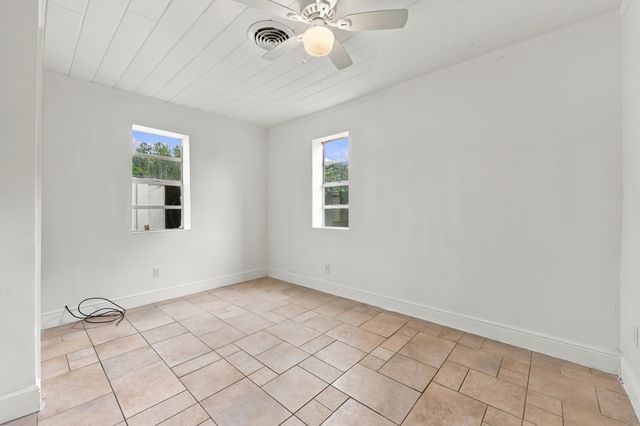 120 Pleasant Place 2, Palm Springs, FL 33461