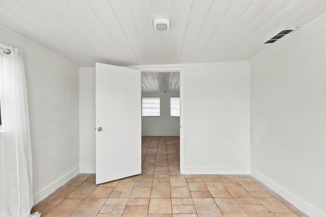 120 Pleasant Place 2, Palm Springs, FL 33461