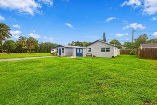 120 Pleasant Place 2, Palm Springs, FL 33461