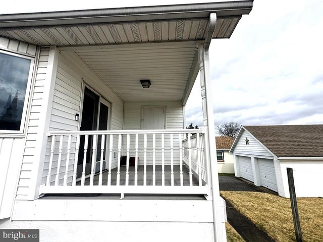 45 JAMES AVE, Littlestown, PA 17340