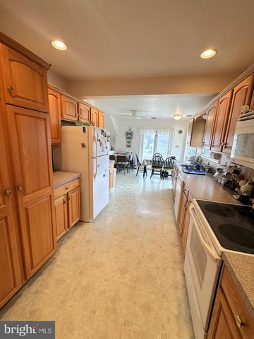 45 JAMES AVE, Littlestown, PA 17340