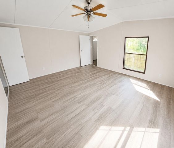 142 Aspen, Livingston, TX 77351