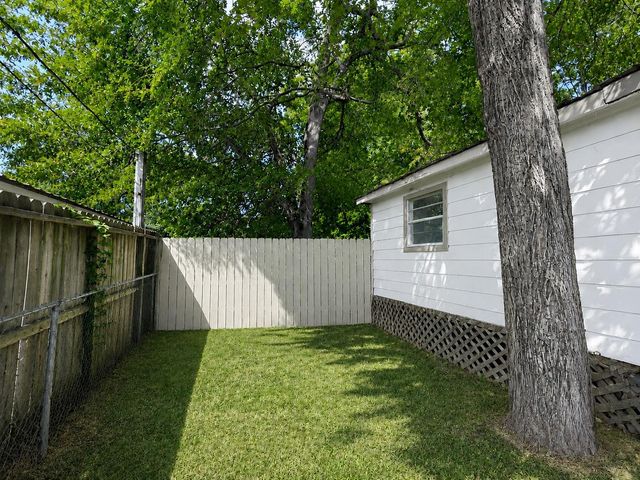 142 Aspen, Livingston, TX 77351