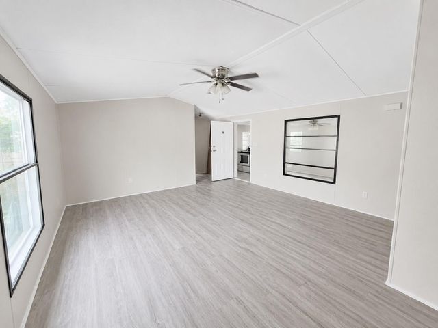 142 Aspen, Livingston, TX 77351