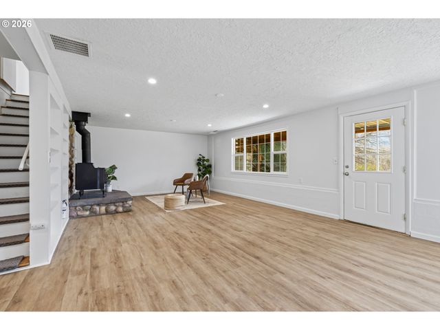 91 TOMBLESON Rd, Stevenson, WA 98648