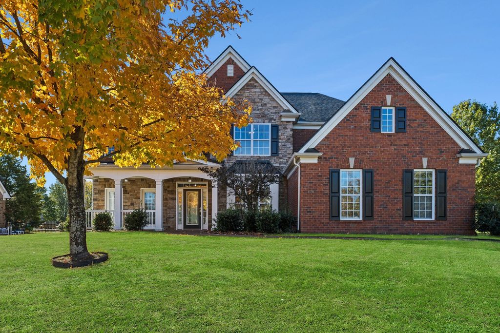 102 Oglethorpe Ave, Gallatin, TN 37066