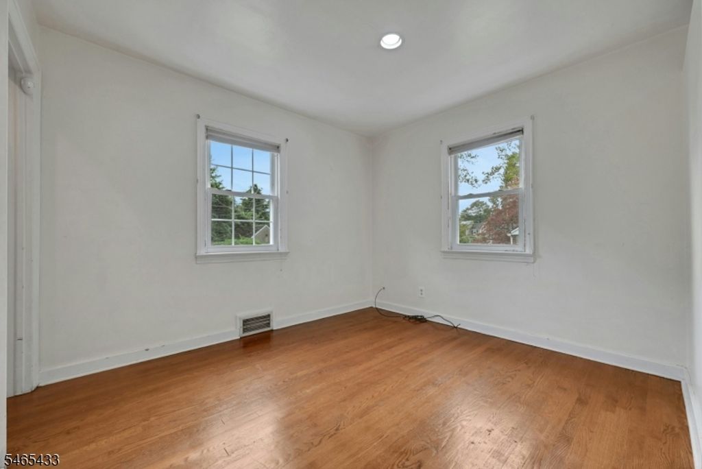 11 Pine St, Hackensack City, NJ 07601 — photo 5