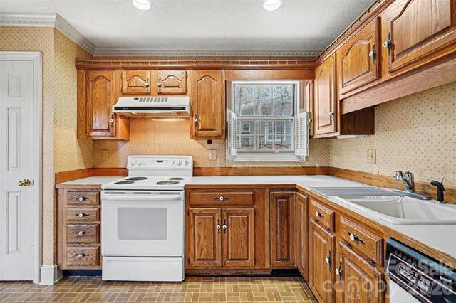 2925 Misty Plum Court, Fort Mill, SC 29715