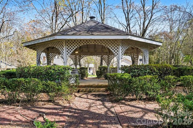 2925 Misty Plum Court, Fort Mill, SC 29715