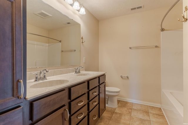 3055 Capstone Court, Newburgh, IN 47630