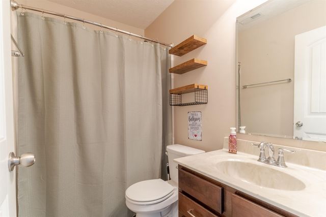 3055 Capstone Court, Newburgh, IN 47630