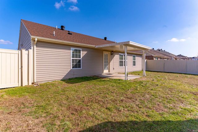 3055 Capstone Court, Newburgh, IN 47630