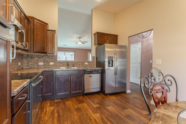 3055 Capstone Court, Newburgh, IN 47630