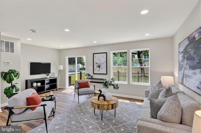 231 MOSBY LN, Front Royal, VA 22630