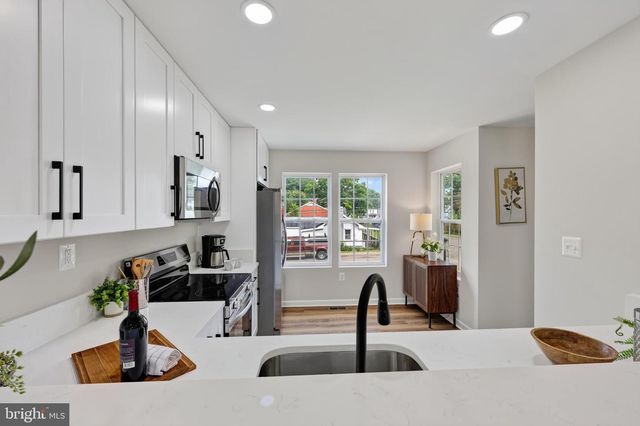 231 MOSBY LN, Front Royal, VA 22630