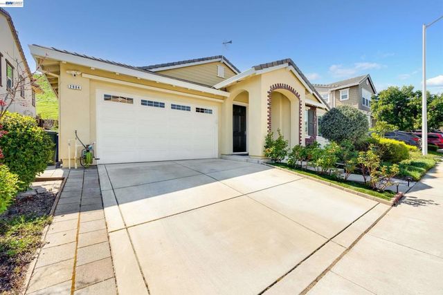 2904 Hanauma Bay Dr., Pittsburg, CA 94565