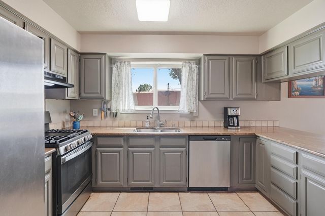 1603 32nd Street SE, Rio Rancho, NM 87124