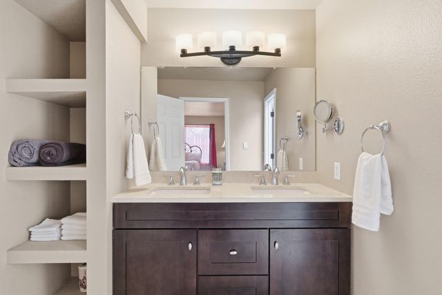 1603 32nd Street SE, Rio Rancho, NM 87124