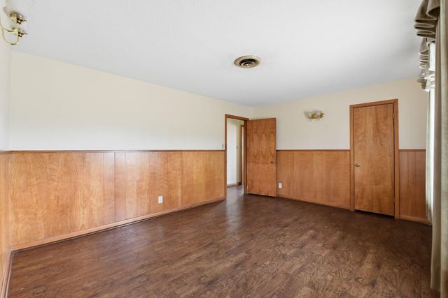 1839 W Henderson Rd, Angleton, TX 77515