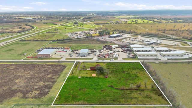 1839 W Henderson Rd, Angleton, TX 77515