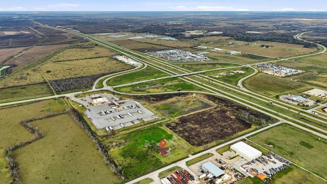 1839 W Henderson Rd, Angleton, TX 77515