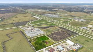 1839 W Henderson Rd, Angleton, TX 77515