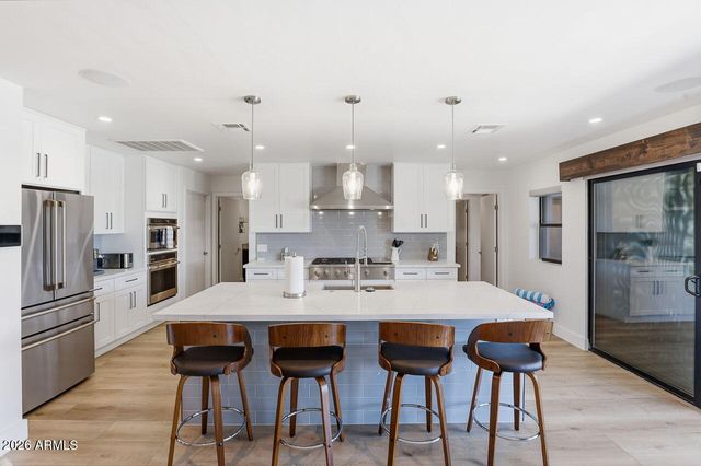 6729 E JEAN Drive, Scottsdale, AZ 85254