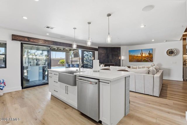 6729 E JEAN Drive, Scottsdale, AZ 85254