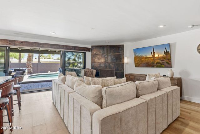 6729 E JEAN Drive, Scottsdale, AZ 85254