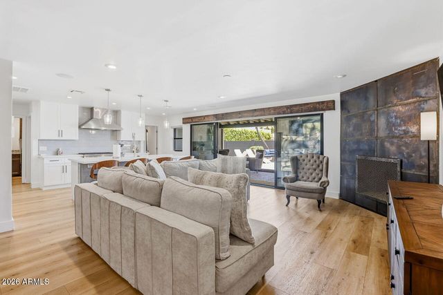 6729 E JEAN Drive, Scottsdale, AZ 85254