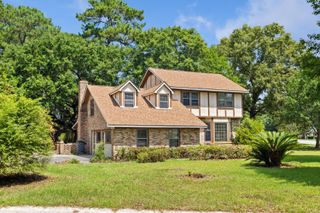 8113 Waltham Road, North Charleston, SC 29406