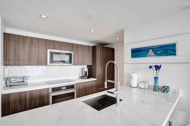 401 N Birch Road 813, Fort Lauderdale, FL 33304